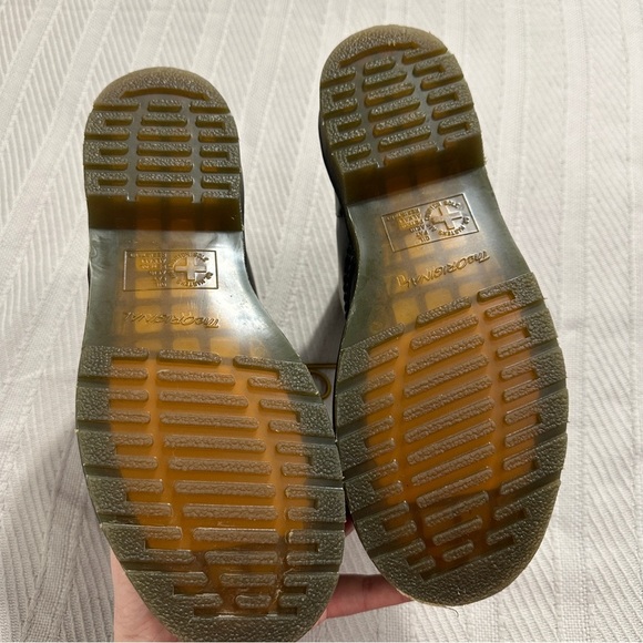 Doc Martens women’s 1460 size 9 boots, black leather, minimal wear - Picture 8 of 16